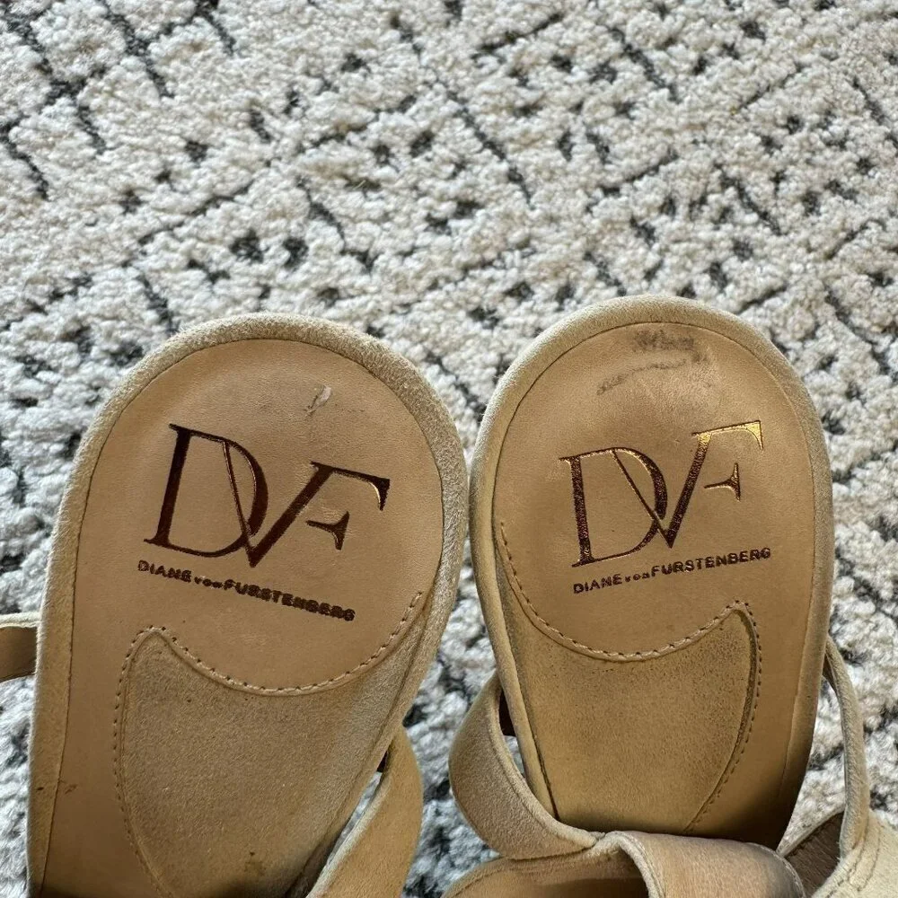 Diane Von Furstenberg Beige Suede Peep-Toe Heels 4.5